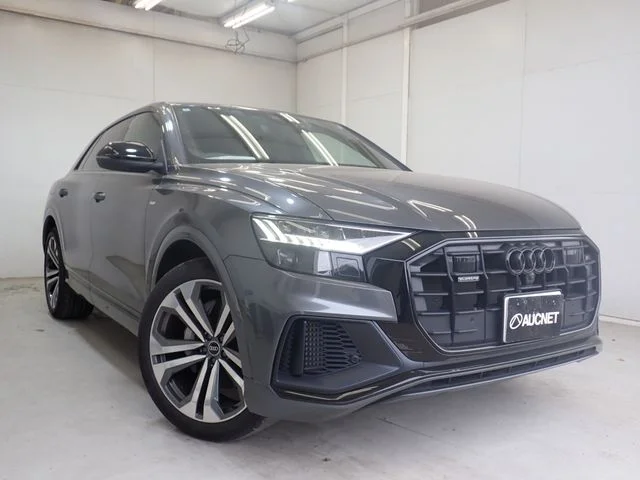 Audi AUDI Q8 55　TFSI　クワトロ　Sライン 2022