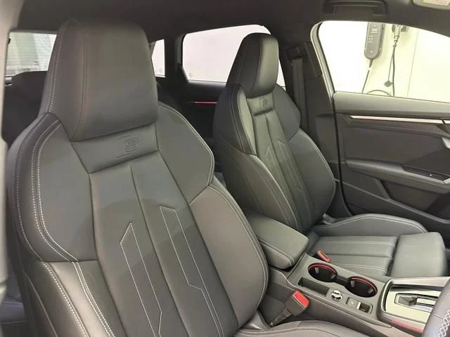Audi AUDI S3 SPORTBACK ベースグレード photo 4