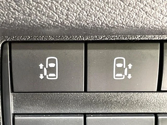 Mitsubishi DELICA MINI G　プレミアム photo 4