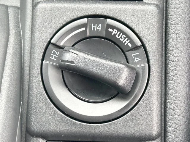 Toyota LANDCRUISER FJ VX photo 3