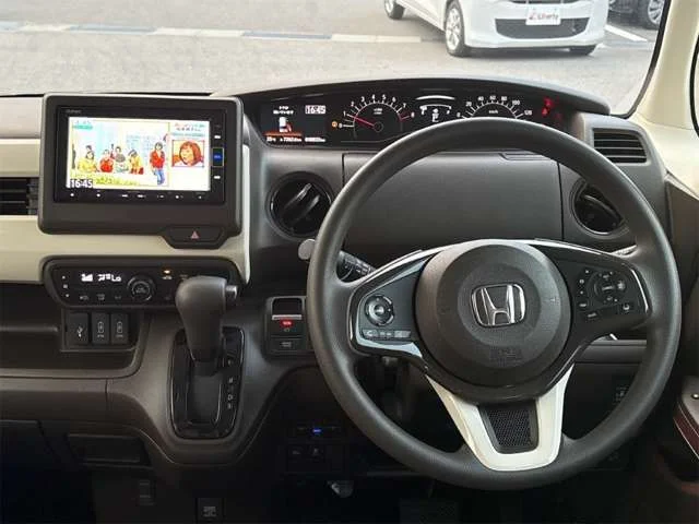 Honda N BOX L photo 2
