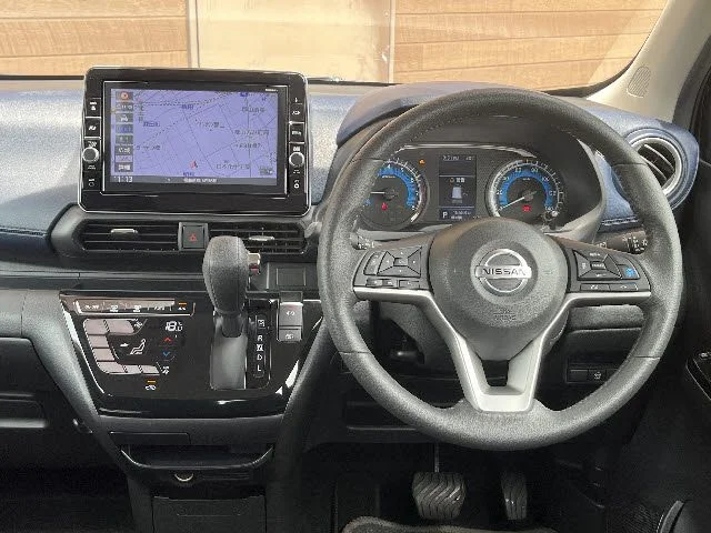 Nissan DAYZ ハイウェイスターX photo 2