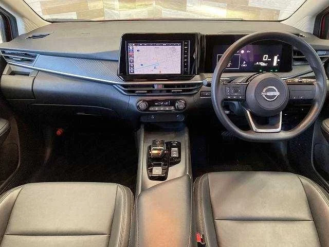 Nissan NOTE X　90周年記念車 photo 2