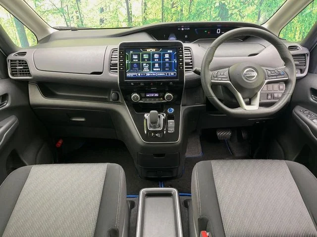 Nissan SERENA WG e－POWER　ハイウェイスター　V photo 2