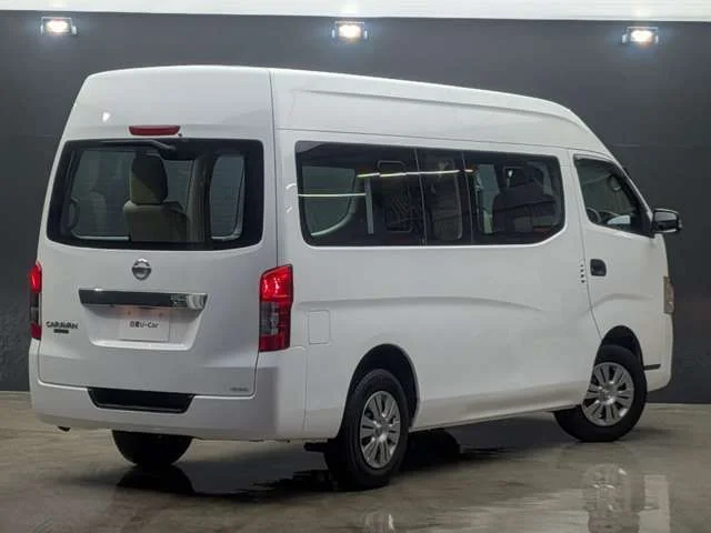 Nissan NV350 CARAVAN 4WD チェアキャブ車いす2基仕様 photo 2