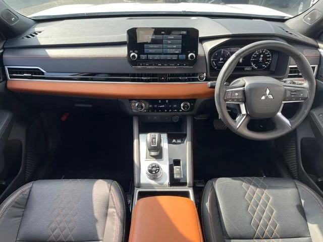 Mitsubishi OUTLANDER PHEV P photo 2