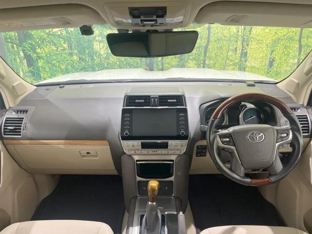 Toyota LANDCRUISER PRADO TX　Lパッケージ photo 2