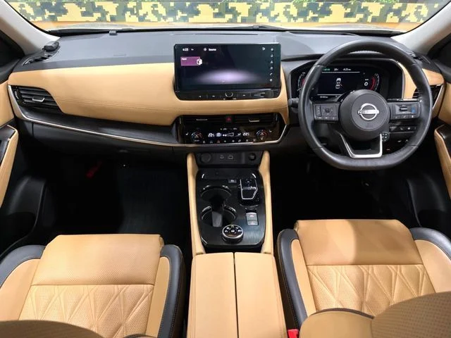 Nissan X-TRAIL HYBRID 4WD G　e−4ORCE photo 2