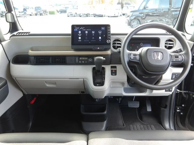 Honda N BOX ベースグレード photo 2