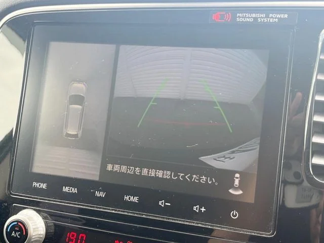 Mitsubishi OUTLANDER PHEV G　プラスパッケージ photo 4