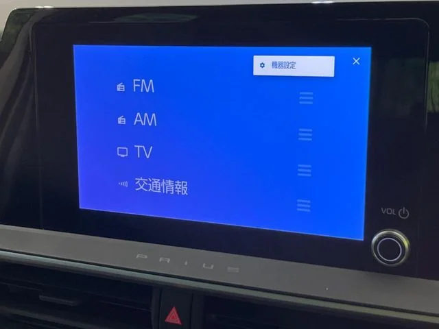 Toyota PRIUS X photo 3