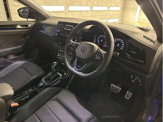 Volkswagen VOLKSWAGEN T-Roc R　ブラックスタイル　パフォーマンス photo 2