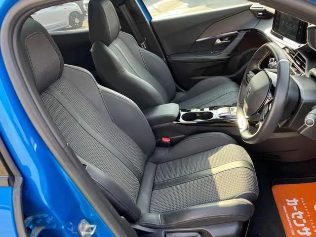 Peugeot PEUGEOT e-2008 GT photo 2
