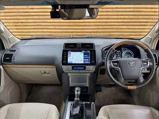 Toyota LANDCRUISER PRADO TX　Lパッケ　マットブラックEd photo 2