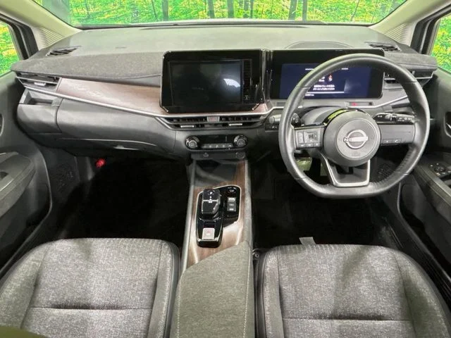 Nissan AURA G photo 2
