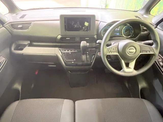 Nissan ROOX ハイウェイスターX photo 2