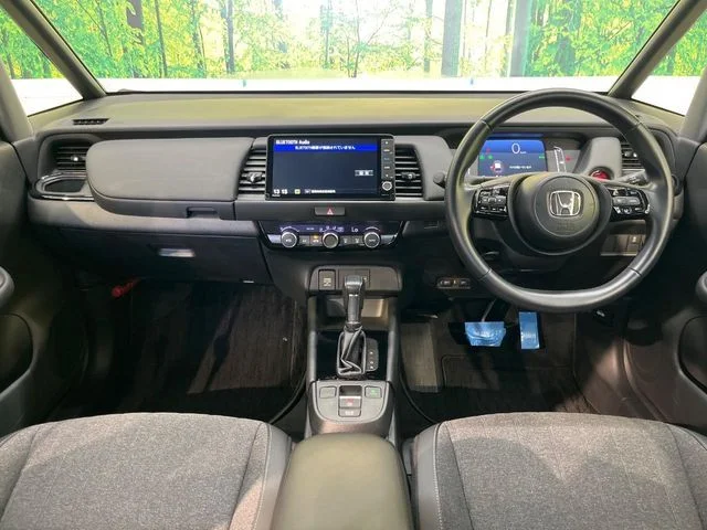 Honda FIT e:HEV ホーム　ブラックスタイル photo 2