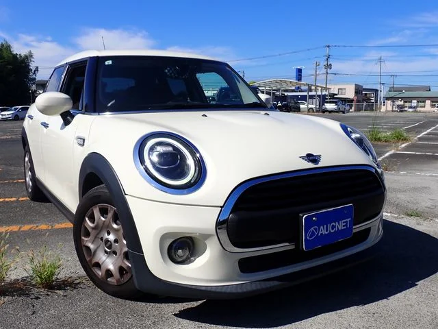 Bmw MINI ONE 5DOOR ベースグレード 2021