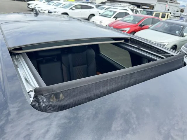 Mitsubishi OUTLANDER PHEV P photo 2