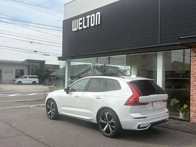 Volvo VOLVO XC60 リチャージアルティメットT6AWDPHE photo 2