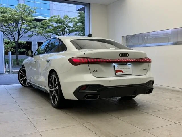 Audi AUDI A5 Sedan TFSI　クワトロ　Sライン photo 3