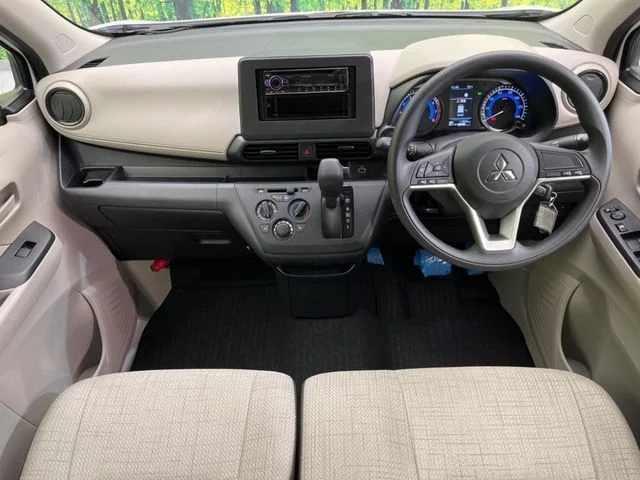 Mitsubishi eK WAGON M photo 2