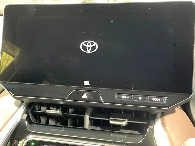 Toyota HARRIER HYBRID Z　レザーパッケージ photo 4