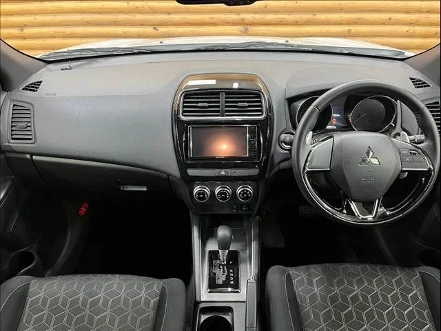 Mitsubishi RVR G photo 2