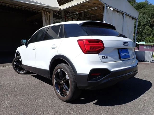 Audi AUDI Q2 ブラック　スタイル　プラス photo 3