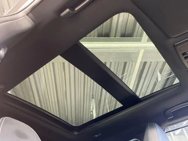 Mitsubishi OUTLANDER PHEV ブラックエディション photo 4