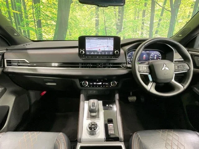 Mitsubishi OUTLANDER PHEV P photo 2