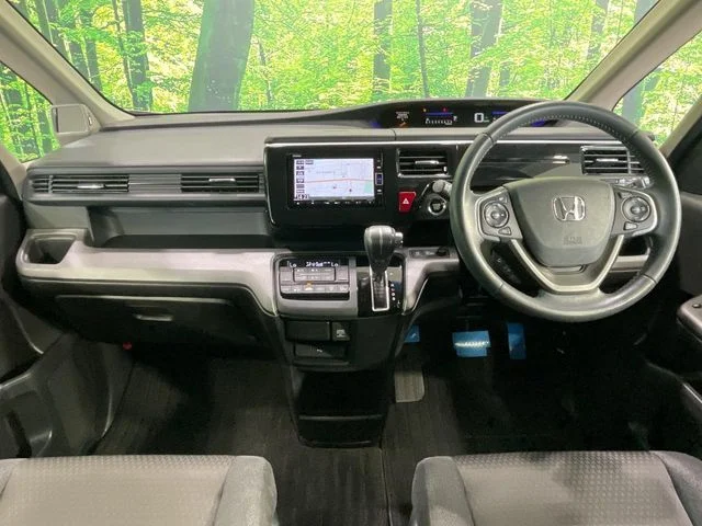 Honda STEPWAGON SPADA スパーダ　ホンダセンシング photo 2