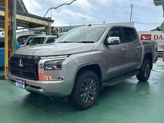 Mitsubishi TRITON GLS photo 3