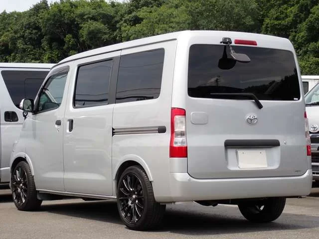 Toyota TOWNACE van 2WD GL　スマートアシスト　ローダウン photo 4