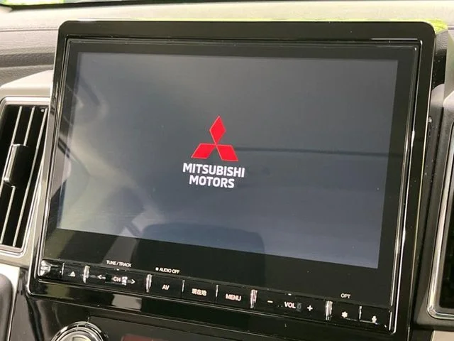 Mitsubishi DELICA D:5 4WD P photo 4