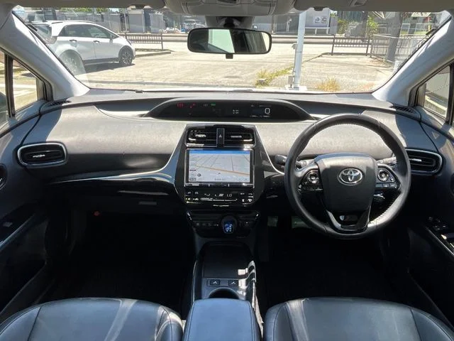 Toyota PRIUS S　ツーリングセレクション photo 2