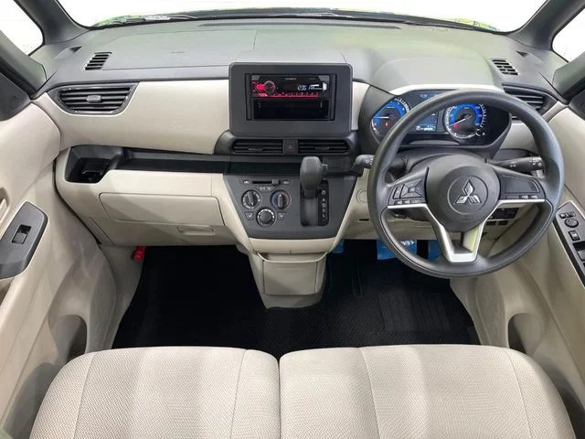 Mitsubishi eK SPACE M photo 2