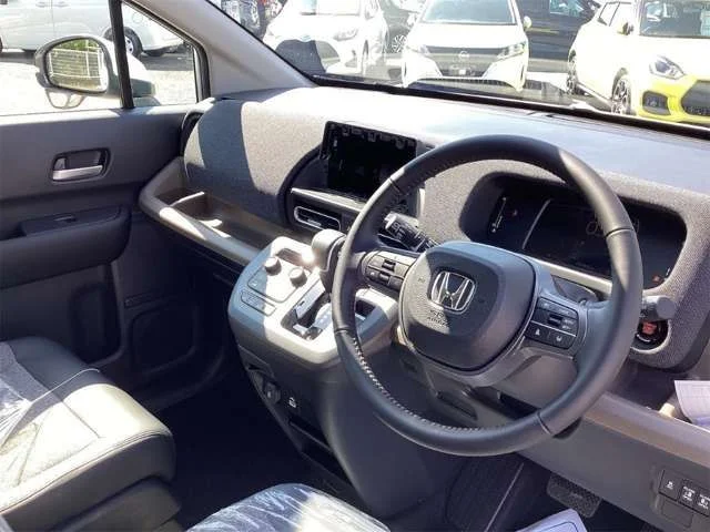 Honda FREED エアー　EX photo 2