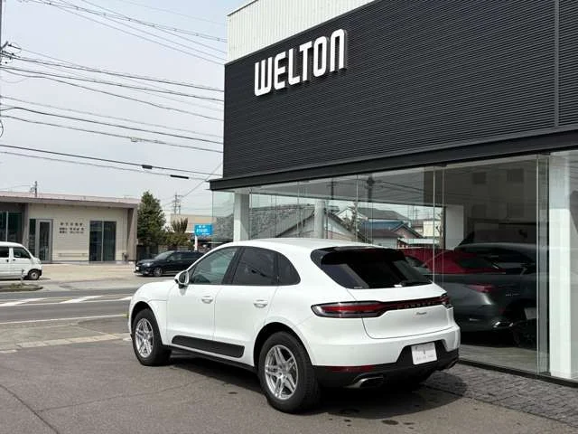 Porsche PORSCHE Macan ベースグレード photo 2