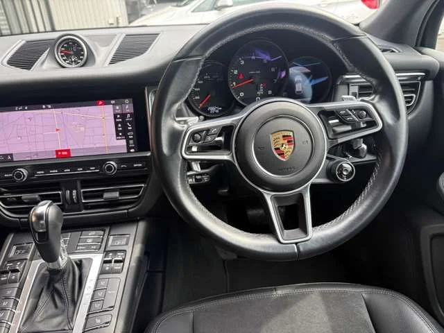Porsche PORSCHE Macan ベースグレード photo 4