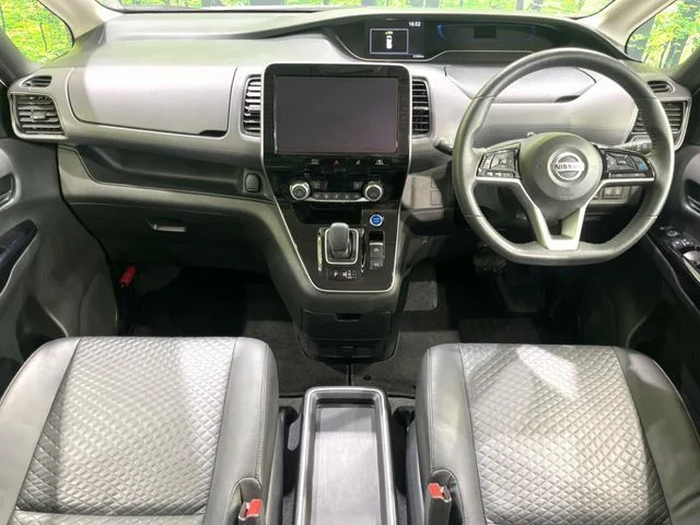 Nissan SERENA WG e−POWER　ハイウェイスター　V photo 2
