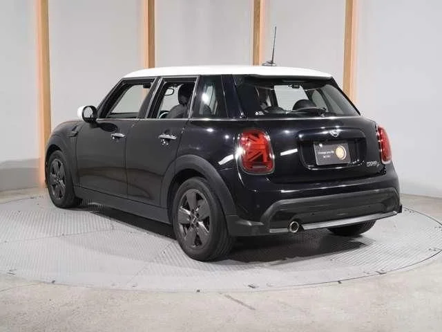 Bmw MINI COOPER D 5DOOR ベースグレード photo 2