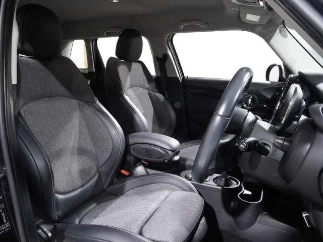 Bmw MINI COOPER D 5DOOR ベースグレード photo 4