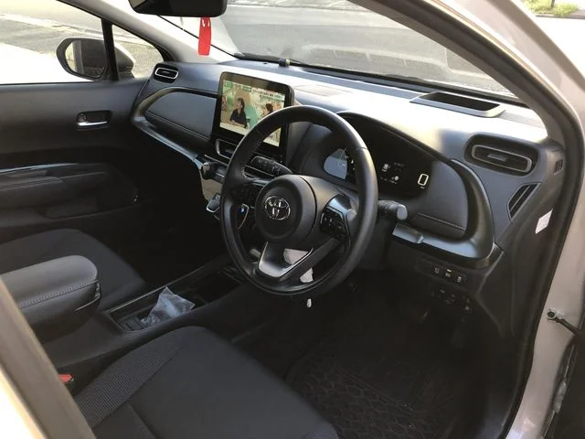 Toyota AQUA Z photo 2