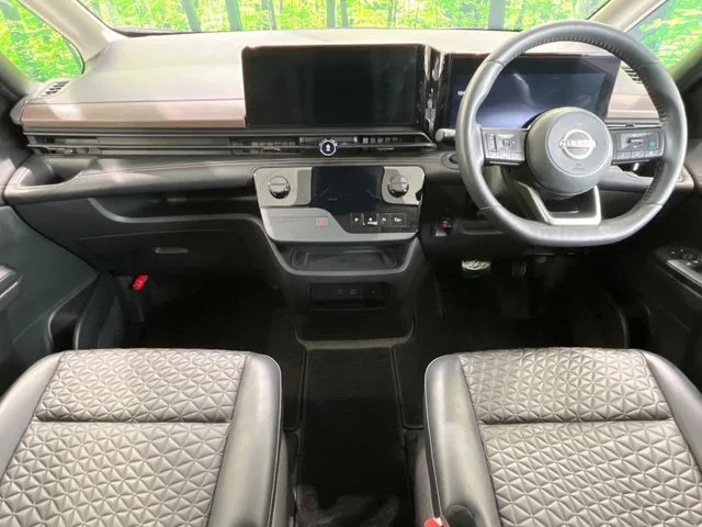 Nissan SERENA WG ハイウェイスター　V photo 2