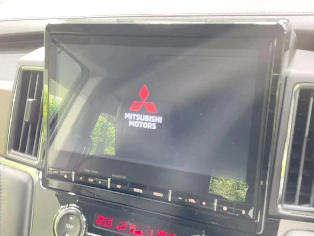 Mitsubishi DELICA D:5 4WD P photo 4