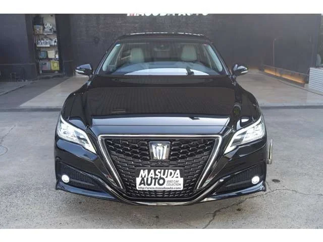 Toyota CROWN sedan hybrid 4WD G　エグゼクティブ　Four photo 2