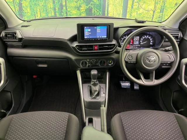 Toyota RAIZE X photo 2