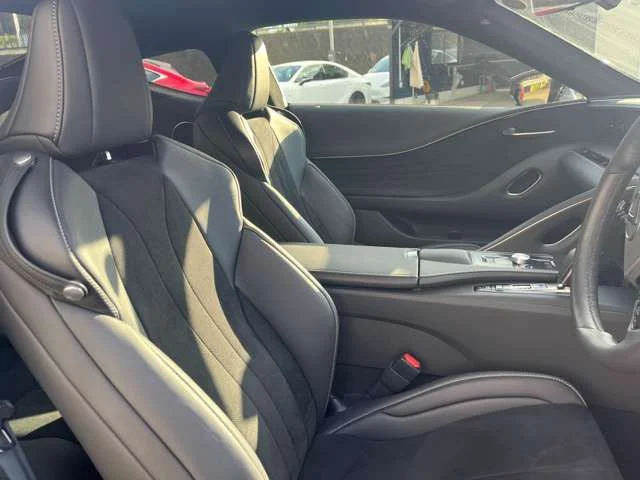 Toyota LEXUS LC500h Sパッケージ photo 2