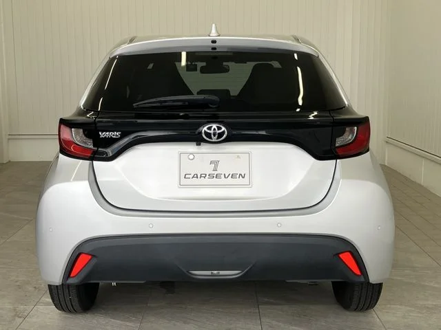 Toyota YARIS G photo 4